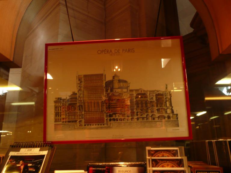 Paris Oper shop 1.jpg
