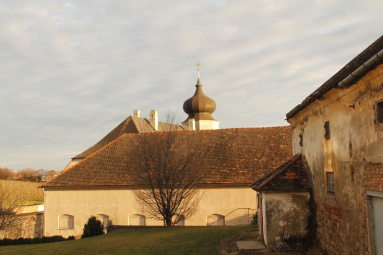 Heiligenkreuz Weingut 1.JPG