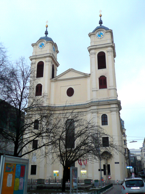 Lichtentaler Kirche1.JPG