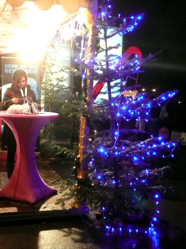 at the uni x-mas market 3.JPG