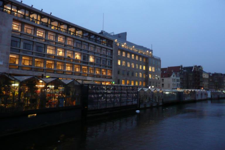 blumenmarkt  abend.JPG