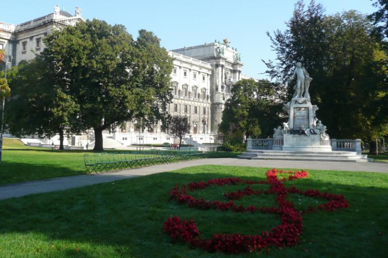 Burggarten.JPG