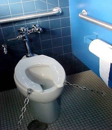 commode.JPG
