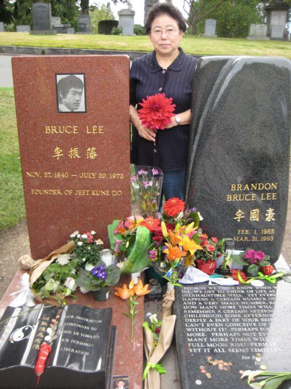 1285484703.jpg