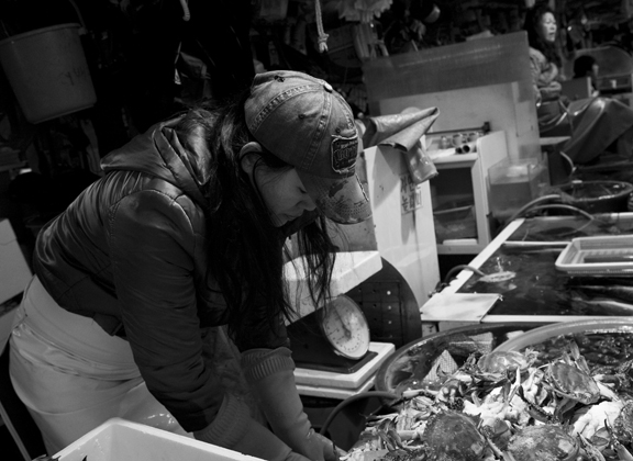 fish lady_better0125106_72.jpg