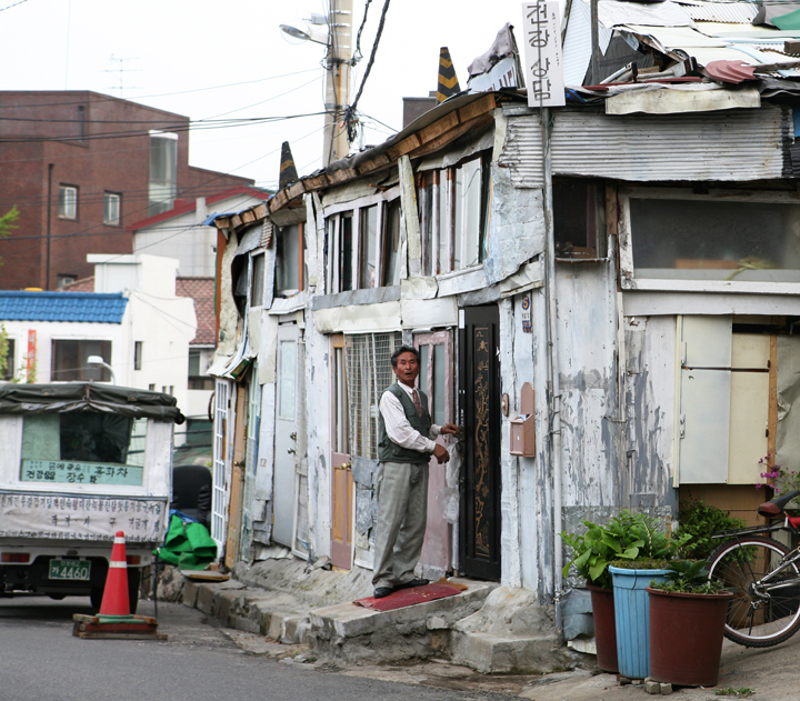 doorhouse.jpg