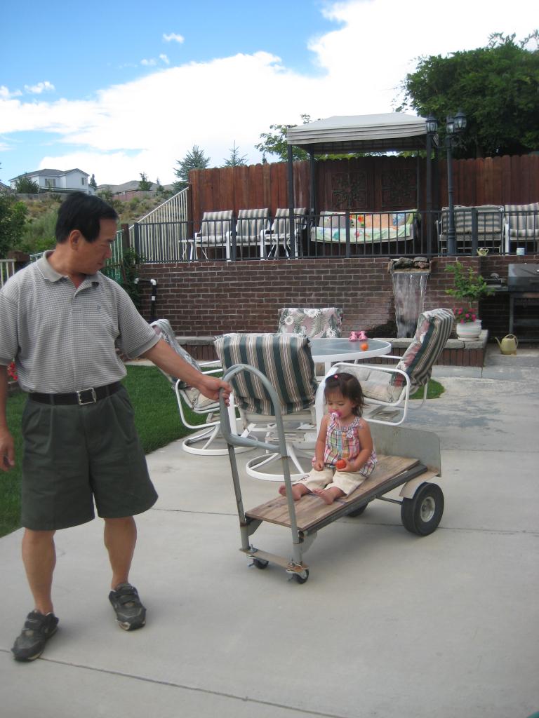 kid's visit 069.JPG