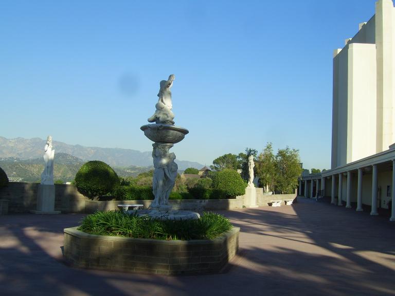 SV100100.JPG
