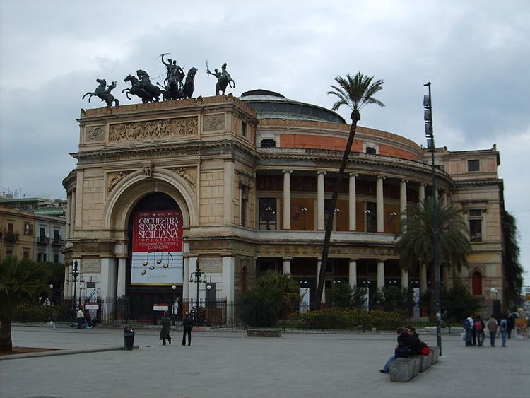 Teatro Politeama.jpg