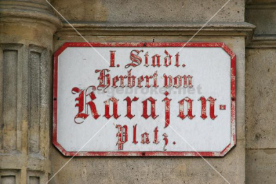 karajan platz.jpg