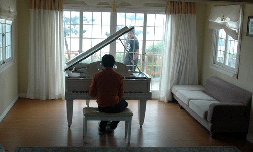 piano.jpg