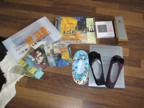 gifts 1 001 ji.jpg gifts 1 001 ji.jpg