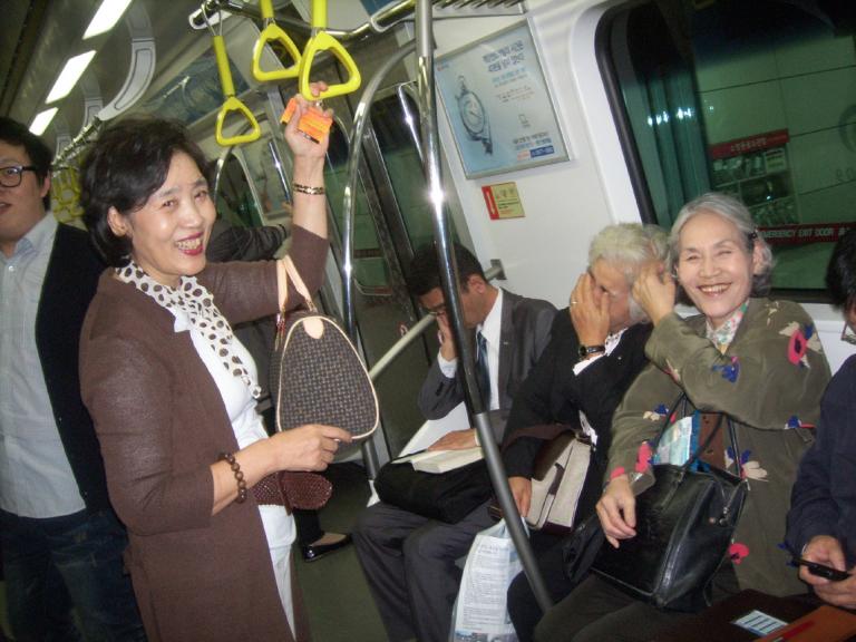 18 헤어졌다가 전철역에서 다시 만났답니다.JPG
