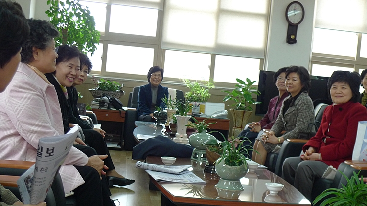 inil-20100227-06.JPG