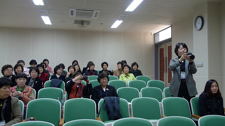 inil-20100227-69.JPG