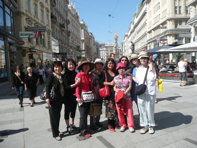 9기 동창 Graben 거리P1210253.JPG