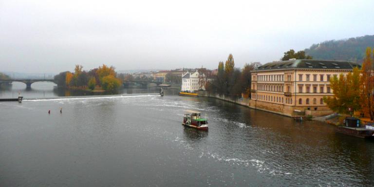 Praha moldauP1230908.JPG