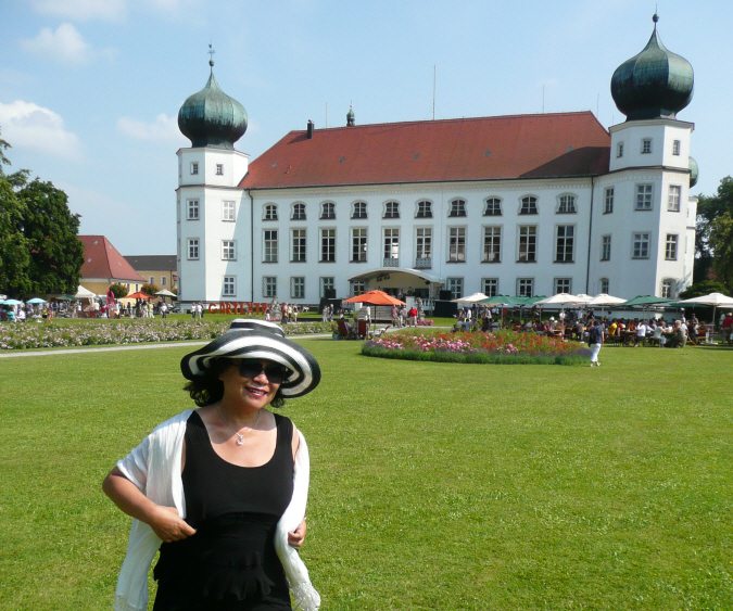 Schloss Tuessling 3.JPG