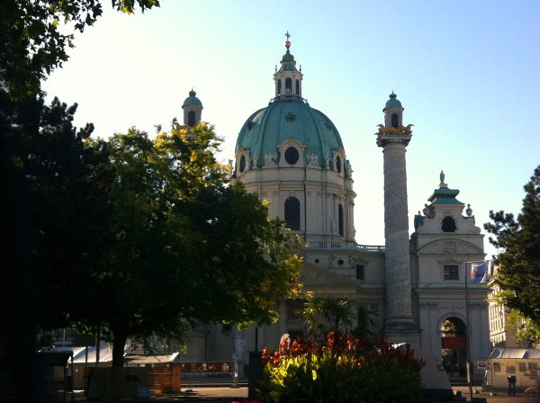 Karlskirche 1.JPG