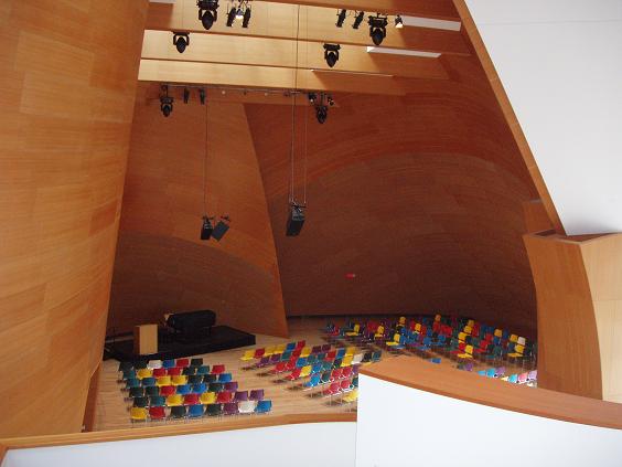 Dysney Concert Hall 007.jpg
